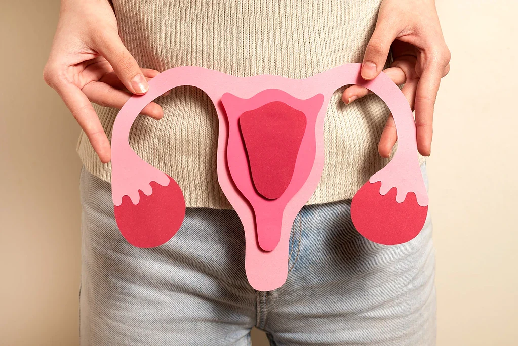 سندرم تخمدان پلی‌کیستیک / از تپش قلب تا خستگی مزمن؛ 10 بیماری جدی که با علائم جسمی اضطراب اشتباه گرفته می‌شوند