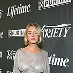 درمالیدی - لباس شفاف و بدننمایی کامل سیدنی سوئینی در مراسم «قدرت زنان» همه نگاهها را ربود لباس شفاف و بدننمایی کامل سیدنی سوئینی در مراسم «قدرت زنان» همه نگاهها را ربود