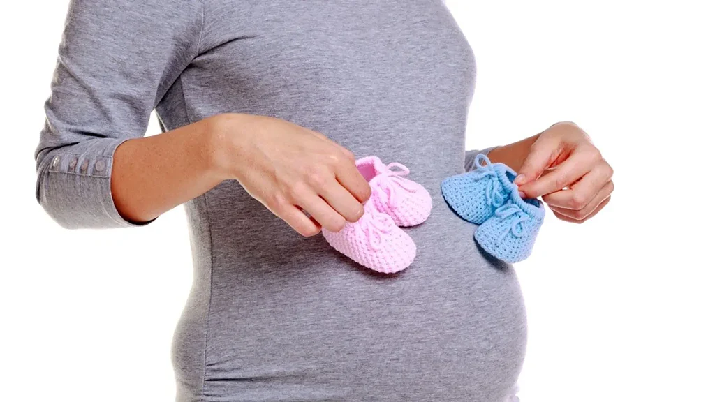 دختر یا پسر؟ راهنمای کامل انتخاب جنسیت فرزند [از افسانه‌های تیک‌تاک تا واقعیت‌های پزشکی]