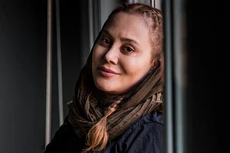 درمالیدی - آرام جعفری پس از ۲۰ سال: ازدواج مجدد با همبازی قدیمی، شروعی تازه یا تکرار یک عاشقانه؟! آرام جعفری پس از ۲۰ سال: ازدواج مجدد با همبازی قدیمی، شروعی تازه یا تکرار یک عاشقانه؟!