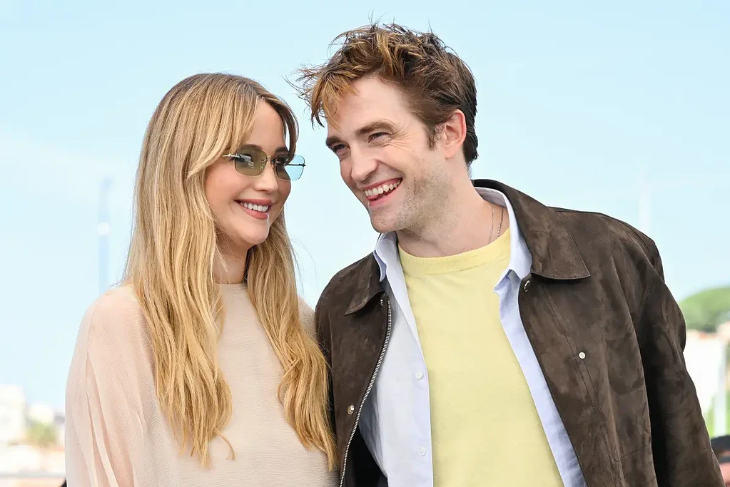 درمالیدی - اعتراف جنجالی جنیفر لارنس درباره بدنش بعد از زایمان دوم: تصمیم گرفته جراحی سینه انجام دهد! اعتراف جنجالی جنیفر لارنس درباره بدنش بعد از زایمان دوم: تصمیم گرفته جراحی سینه انجام دهد!