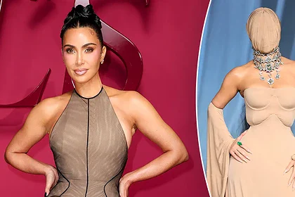 کیم کارداشیان با لباس عجیب و ماسک ترسناک همه را شوکه کرد!