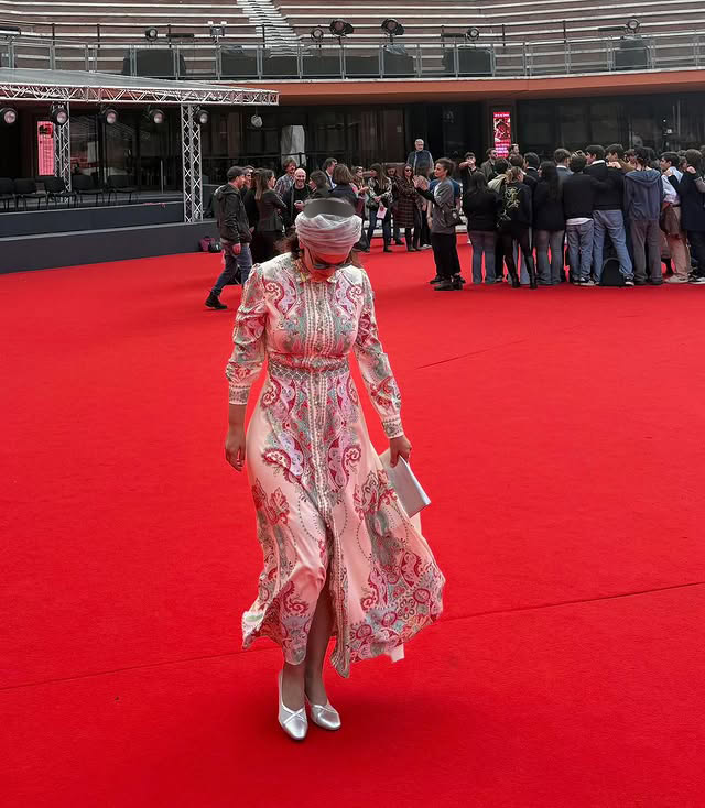 درمالیدی - استایل سکسی و خیرهکننده غزل شاکری، فرش قرمز ایتالیا را تسخیر کرد! استایل سکسی و خیرهکننده غزل شاکری، فرش قرمز ایتالیا را تسخیر کرد!