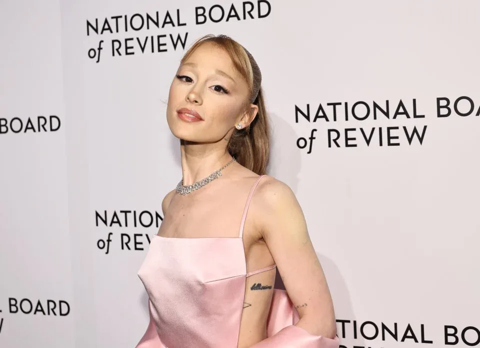 آریانا گرانده باردار است؟ رسوایی بارداری آریانا گرانده با «عشق جنجالی» متاهلش