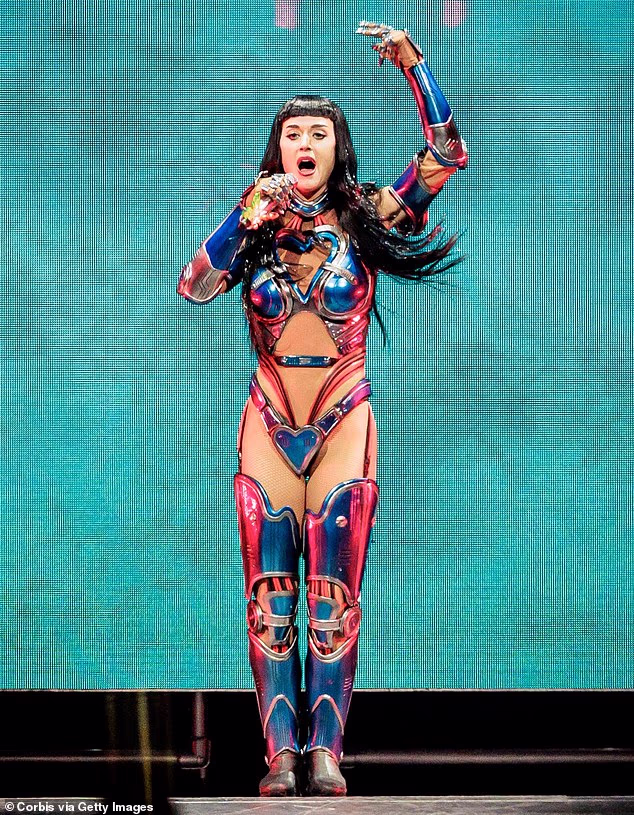 درمالیدی - کیتی پری پاسخ افشاگری را داد: جنجال ادعای سکسی «دیپلو» و شبنشینیهای داغ «کیتی پری» و «جاستین ترودو» کیتی پری پاسخ افشاگری را داد: جنجال ادعای سکسی «دیپلو» و شبنشینیهای داغ «کیتی پری» و «جاستین ترودو»