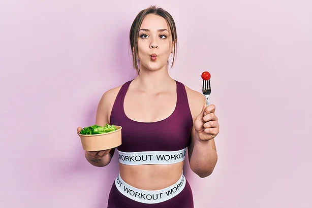 عوارض رژیم لاغری سریع: 11 خطری که هیچ کس به شما نمی‌گوید