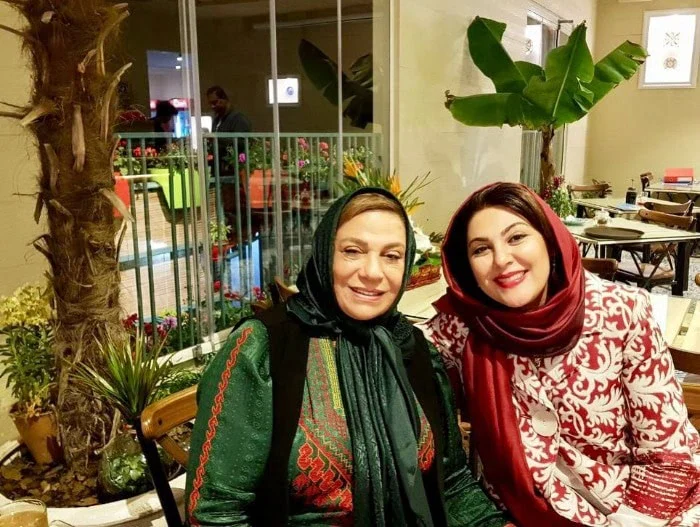 درمالیدی - چهره تازه لاله اسکندری ترکاند! تغییر بزرگ بازیگر محبوب ایرانی بعد از عمل زیبایی چهره تازه لاله اسکندری ترکاند! تغییر بزرگ بازیگر محبوب ایرانی بعد از عمل زیبایی