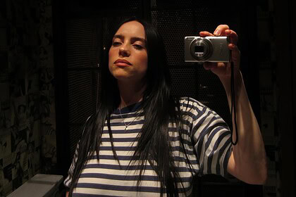 بیلی آیلیش در سلفی‌های جدیدش دنیا را متحیر کرد؛ چهره سکسی بیلی آیلیش در 23 سالگی