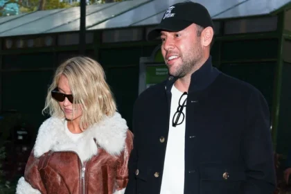 «بردگی عاشقانه» ستاره 28 ساله هالیوود! / افشای رابطه خطرناک سیدنی سوئینی با «مرد منفور» موسیقی که کنترل اتاق خواب و قراردادهایش را به دست گرفته است!