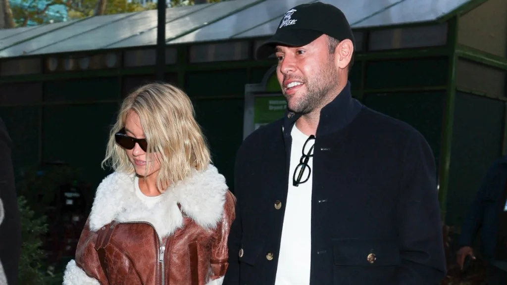 «بردگی عاشقانه» ستاره 28 ساله هالیوود! / افشای رابطه خطرناک سیدنی سوئینی با «مرد منفور» موسیقی که کنترل اتاق خواب و قراردادهایش را به دست گرفته است!