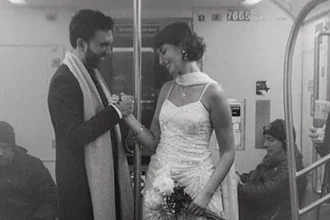 تصاویر محرمانه از ازدواج یواشکی شهردار مسلمان نیویورک در مترو! / عشق اپلیکیشنی زهران ممدانی و راما دوجی که نیویورک را منفجر کرد!