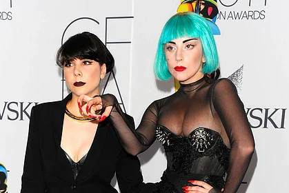 خواهر سکسی و ناشناخته لیدی گاگا در هفته مد لاس‌وگاس ترکاند؛ ناتالی جرمانوتا مرموز کیست؟