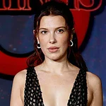 میلی بابی براون باز هم با لباس نیمه‌برهنه‌اش، هالیوود را زیر و رو کرد!