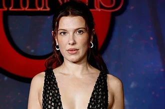 میلی بابی براون باز هم با لباس نیمه‌برهنه‌اش، هالیوود را زیر و رو کرد!