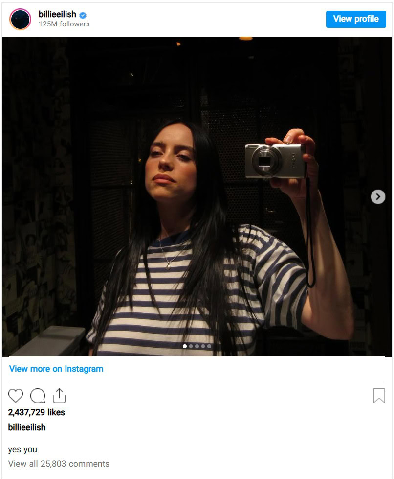 درمالیدی - بیلی آیلیش در سلفیهای جدیدش دنیا را متحیر کرد؛ چهره سکسی بیلی آیلیش در 23 سالگی بیلی آیلیش در سلفیهای جدیدش دنیا را متحیر کرد؛ چهره سکسی بیلی آیلیش در 23 سالگی