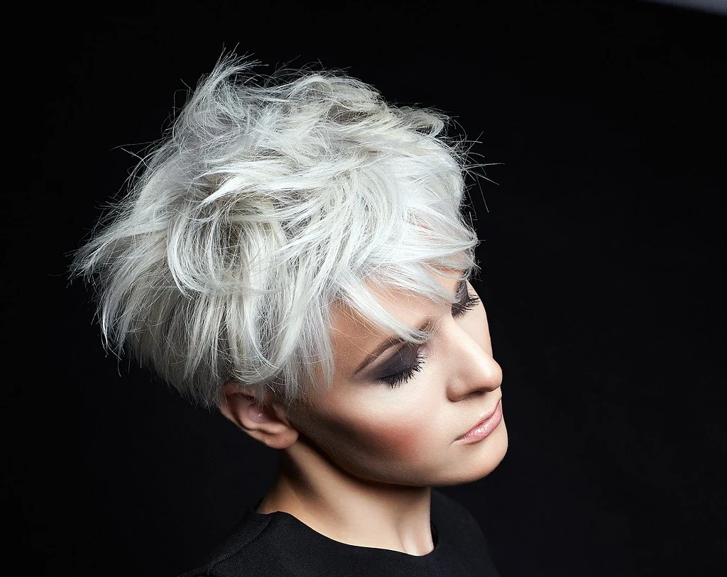 راز جذابیت مدل موی بیکسی؛ راهنمای کامل ترند موی 2025 که همه را دیوانه کرده است