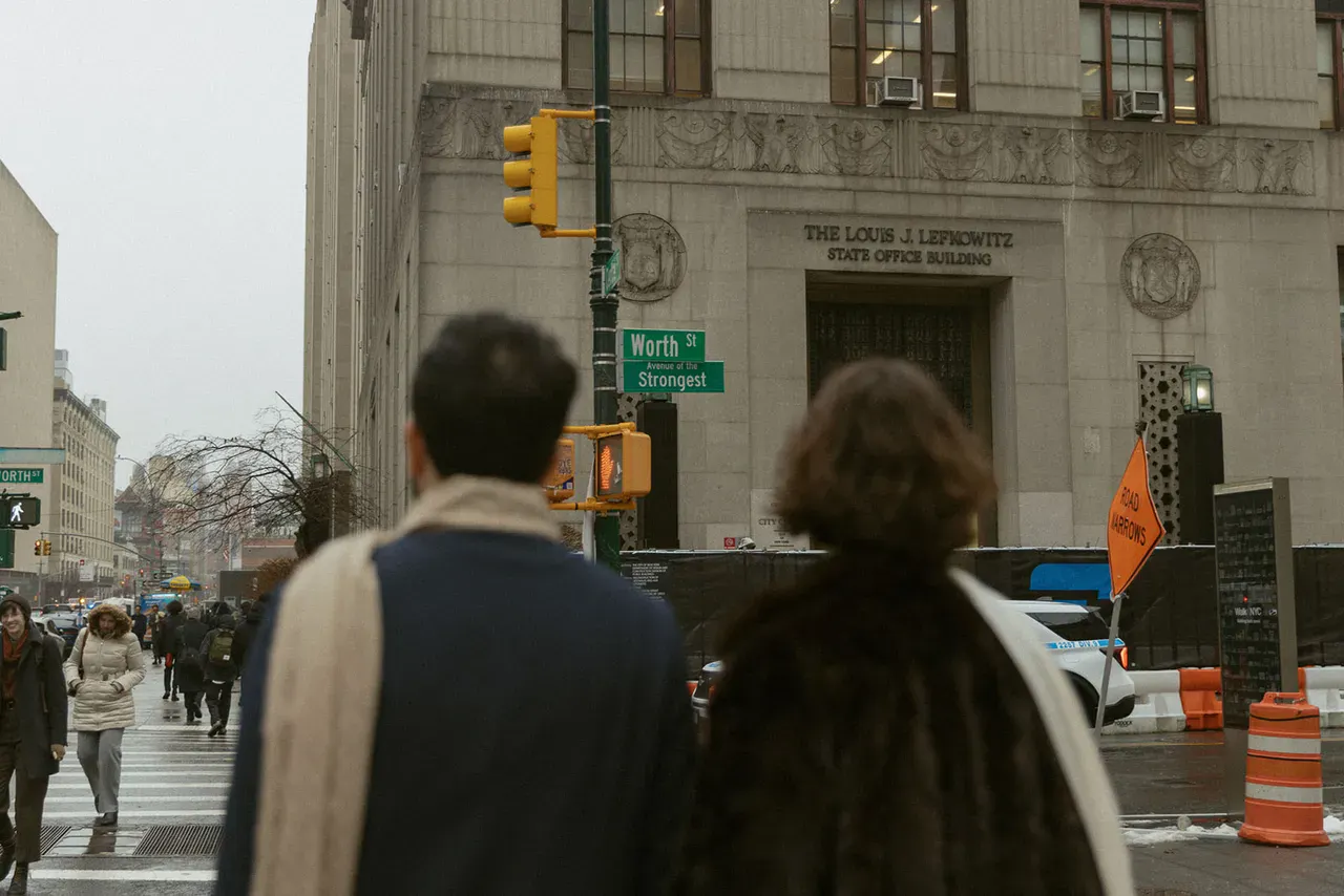 تصاویر محرمانه از ازدواج یواشکی شهردار مسلمان نیویورک در مترو! / عشق اپلیکیشنی زهران ممدانی و راما دوجی که نیویورک را منفجر کرد!