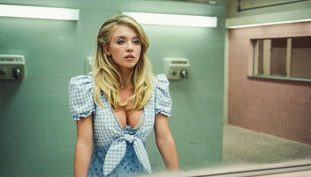 جنگ هالیوود علیه سیدنی سوئینی؛ آیا این «سکس سمبل» جنجالی با سقوط می‌کند یا ملکه بعدی هالیوود است؟