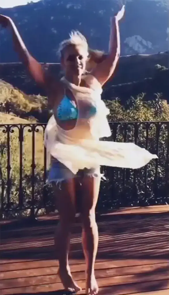 درمالیدی - صفحه اینستاگرام بریتنی اسپیرز حذف شد؛ کالبدشکافی یک فروپاشی: از افشاگری مواد و خیانت تا احتمال مرگ و ادعای «همزاد»! صفحه اینستاگرام بریتنی اسپیرز حذف شد؛ کالبدشکافی یک فروپاشی: از افشاگری مواد و خیانت تا احتمال مرگ و ادعای «همزاد»!