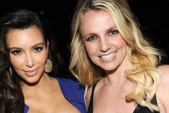 عکس لورفته از پارتی شبانه کیم کارداشیان و بریتنی اسپیرز در تخت خواب!