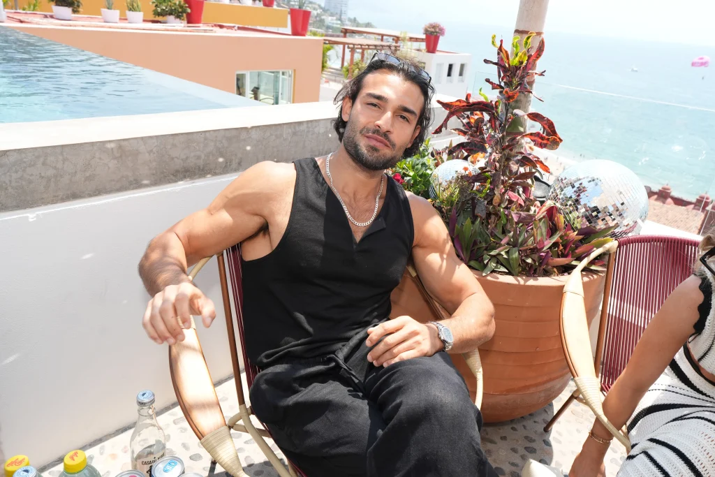 درمالیدی - عکسهای داغ سام اصغری در مجله پلیگرل؛ پسر ایرانی هالیوود مرزها را شکست! سام اصغری با عکسهای داغ در مجله پلیگرل؛ پسر ایرانی هالیوود مرزها را شکست!