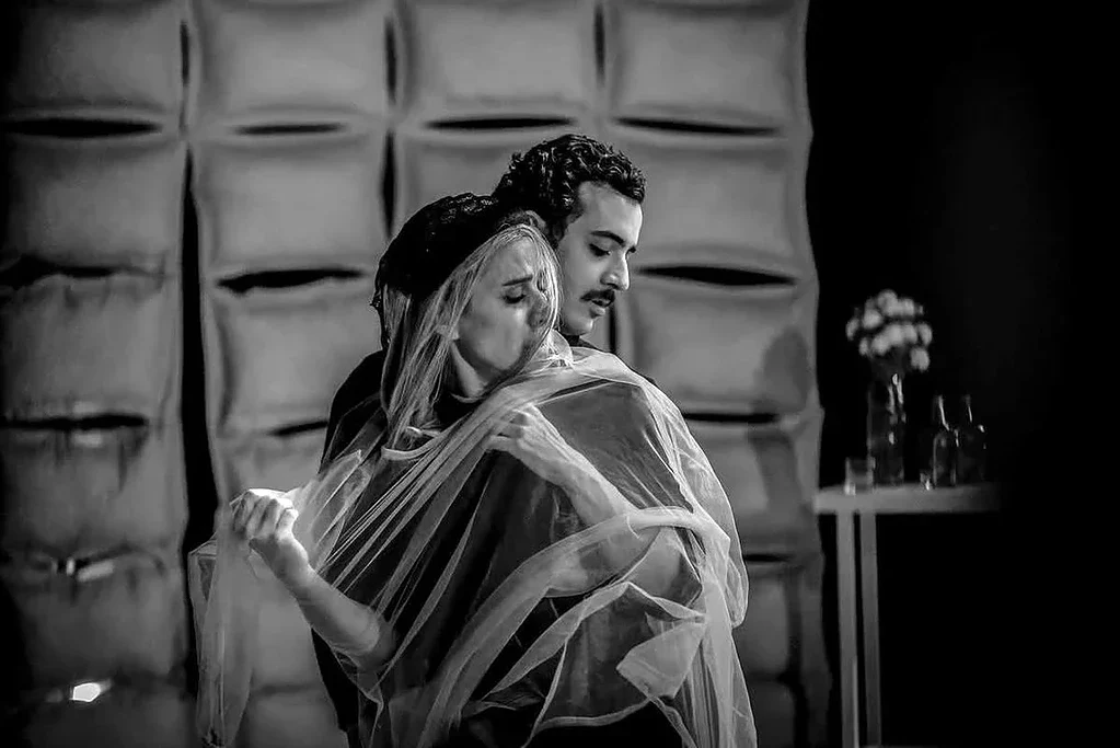 درمالیدی - جزئیات شوکهکننده از لو رفتن پارتی تولد یاغی: تولد علی شادمان چگونه به عملیات پلیسی تبدیل شد؟ جزئیات شوکهکننده از لو رفتن پارتی تولد یاغی: تولد علی شادمان چگونه به عملیات پلیسی تبدیل شد؟