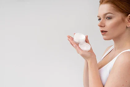 بهترین کرم ضد جوش برای پوست خشک؛ راه‌حل نهایی برای لطافت و شفافیت