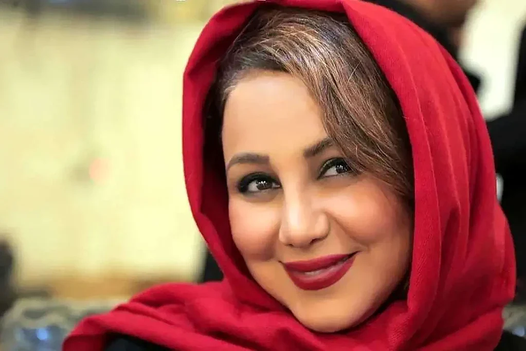 درمالیدی - بغض بهنوش بختیاری در برنامه زنده شکست: «من فقط یک مرده در حال مرگ هستم!» بغض بهنوش بختیاری در برنامه زنده شکست: «من فقط یک مرده در حال مرگ هستم!»