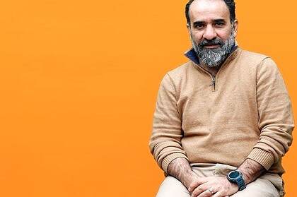 سقوط تکان‌دهنده رضا امیرخانی؛ آخرین خبر از وضعیت کما؛ پشت‌پرده حادثه، بیوگرافی کامل و همه چیز درباره نویسنده محبوب نسل‌ها