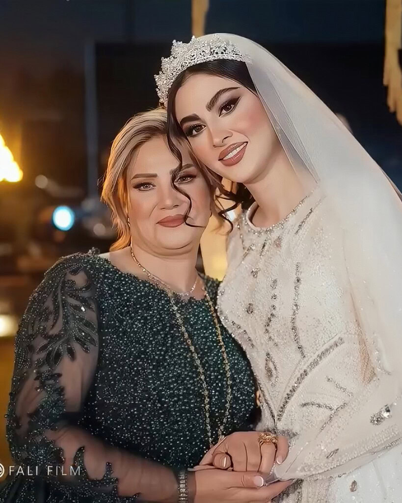 درمالیدی - ازدواج ناگهانی و جنجالی در سینما؛ ازدواج مریم مومن و سهیل قاصدی؛ از نقشهای عاشقانه تا عشق واقعی ازدواج ناگهانی و جنجالی در سینما؛ ازدواج مریم مومن و سهیل قاصدی؛ از نقشهای عاشقانه تا عشق واقعی