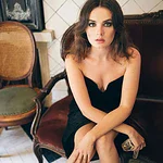 جذاب‌ترین زن دنیا از نظر داده‌ها، چه ویژگی‌هایی دارد؟ / ویژگی های جذاب ترین زن دنیا