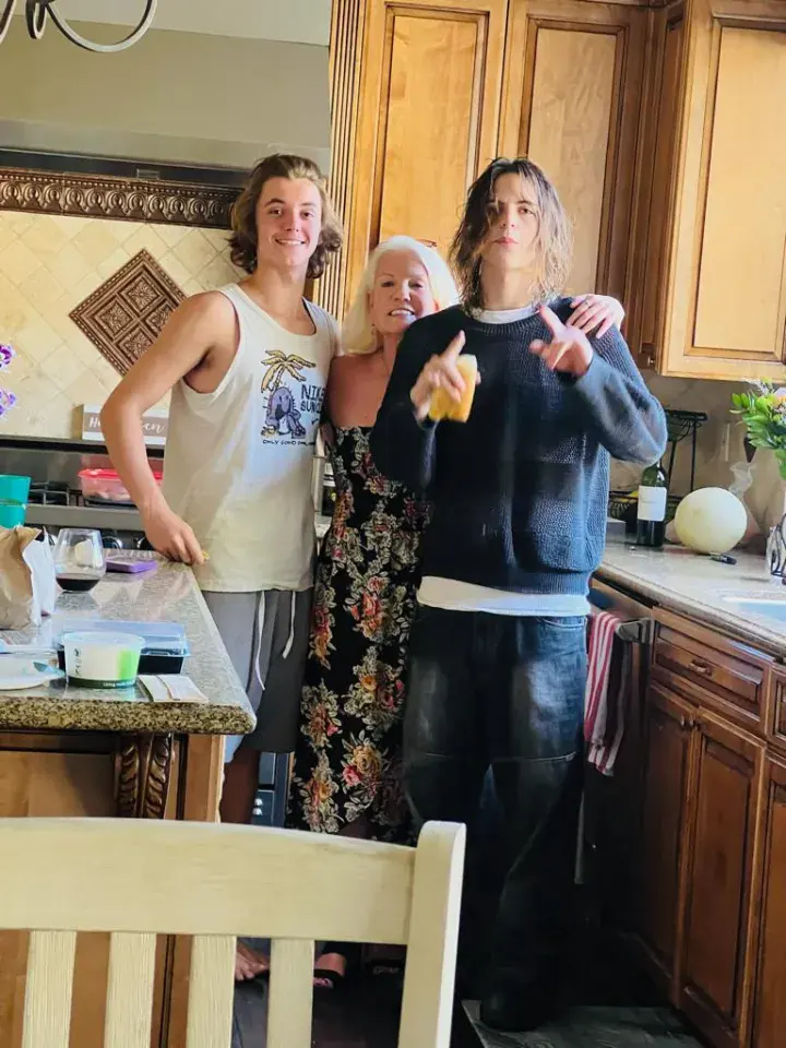 درمالیدی - فرار بریتنی اسپیرز از جهنم خانواده سمی! / بریتانیا مقصد تازه شاهزاده پاپ فرار بریتنی اسپیرز از جهنم خانواده سمی! / بریتانیا مقصد تازه شاهزاده پاپ