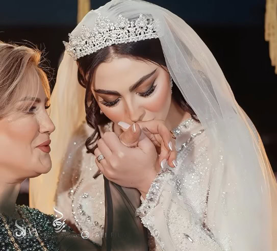 درمالیدی - ازدواج ناگهانی و جنجالی در سینما؛ ازدواج مریم مومن و سهیل قاصدی؛ از نقشهای عاشقانه تا عشق واقعی ازدواج ناگهانی و جنجالی در سینما؛ ازدواج مریم مومن و سهیل قاصدی؛ از نقشهای عاشقانه تا عشق واقعی