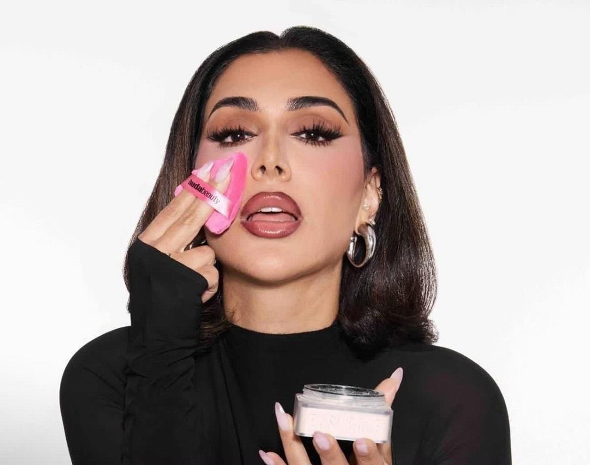 درمالیدی - هدی بیوتی چگونه به یکی از بحثبرانگیزترین نامهای روز تبدیل شد؟ هدی بیوتی چگونه به یکی از بحثبرانگیزترین نامهای روز تبدیل شد؟