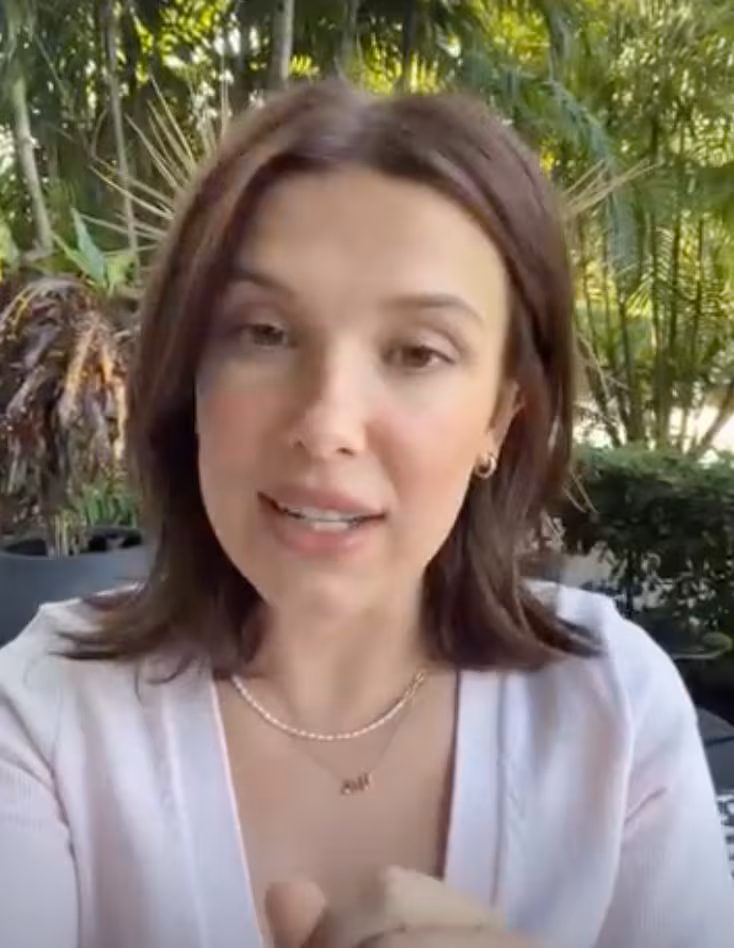 درمالیدی - سیر تکامل زیبایی میلی بابی براون در 10 سال گذشته سیر تکامل زیبایی میلی بابی براون در 10 سال گذشته