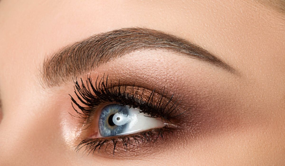 درمالیدی - شیدینگ ابرو چیست؟ از هزینه تا ماندگاری و عوارض جانبی شیدینگ ابرو چیست