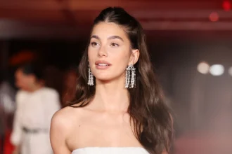 چگونه در عروسی بدرخشیم؟ 9 مدل موی مهمان عروسی برای هر فصل و هر لباس