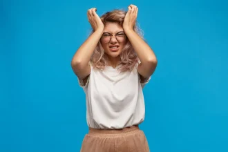 9 تاثیر استرس بر سلامت زنان: از آشفتگی هورمونی تا پیری زودرس