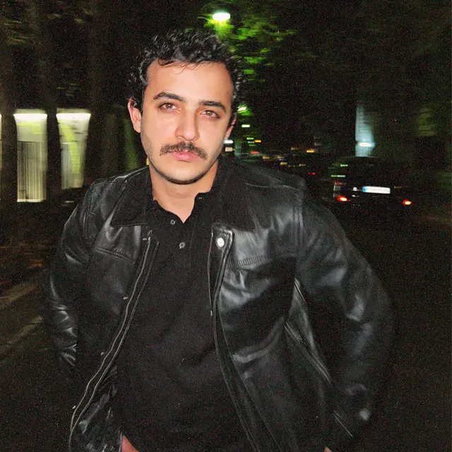 درمالیدی - پارتی تولدِ پرحاشیه؛ بازداشت علی شادمان و ستاره پسیانی، انتقال پارسا پیروزفر به بیمارستان پارتی تولدِ پرحاشیه؛ بازداشت علی شادمان و ستاره پسیانی، انتقال پارسا پیروزفر به بیمارستان